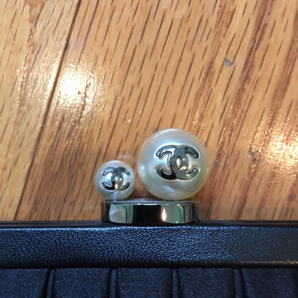 Brand New Authentic Chanel Bag - Picture 2 of 8